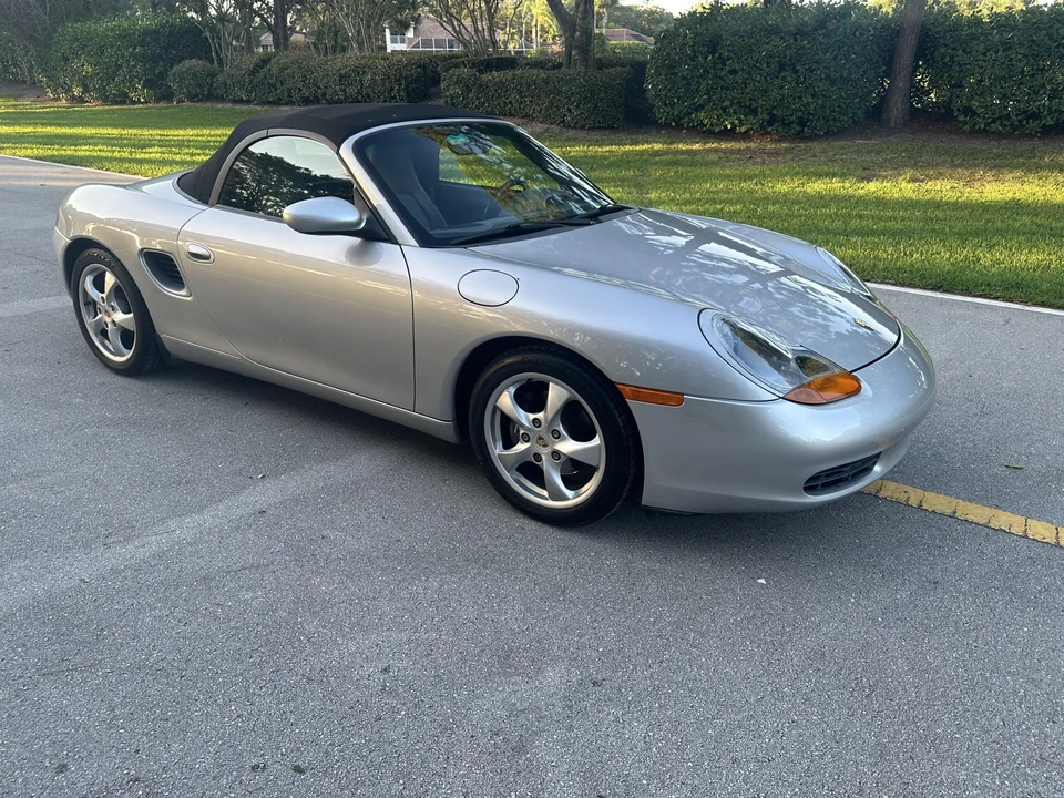 2001 Porsche 986 Boxster - Image 17 of 31