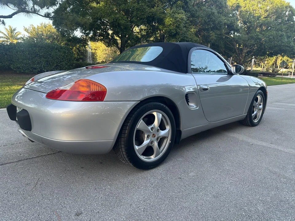 2001 Porsche 986 Boxster - Image 15 of 31