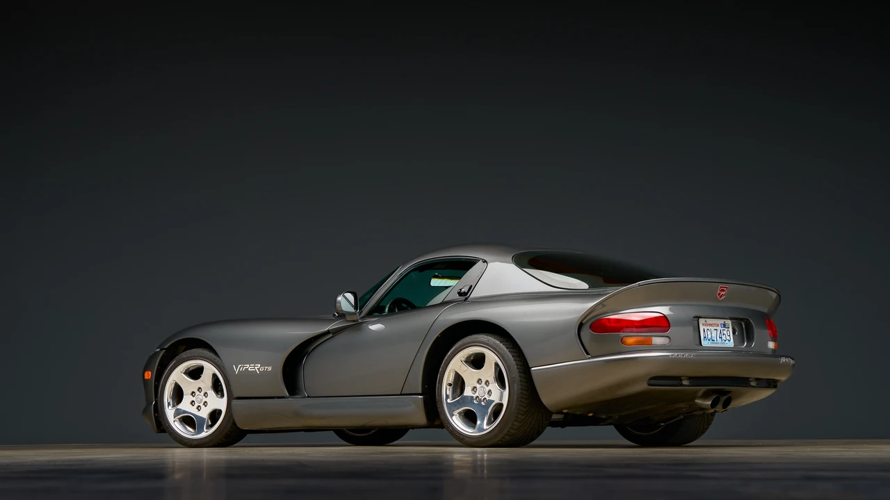 2002 Dodge Viper GTS 2nd Gen - Image 18 of 31