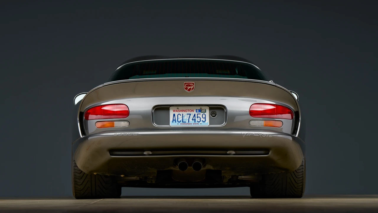 2002 Dodge Viper GTS 2nd Gen - Image 15 of 31