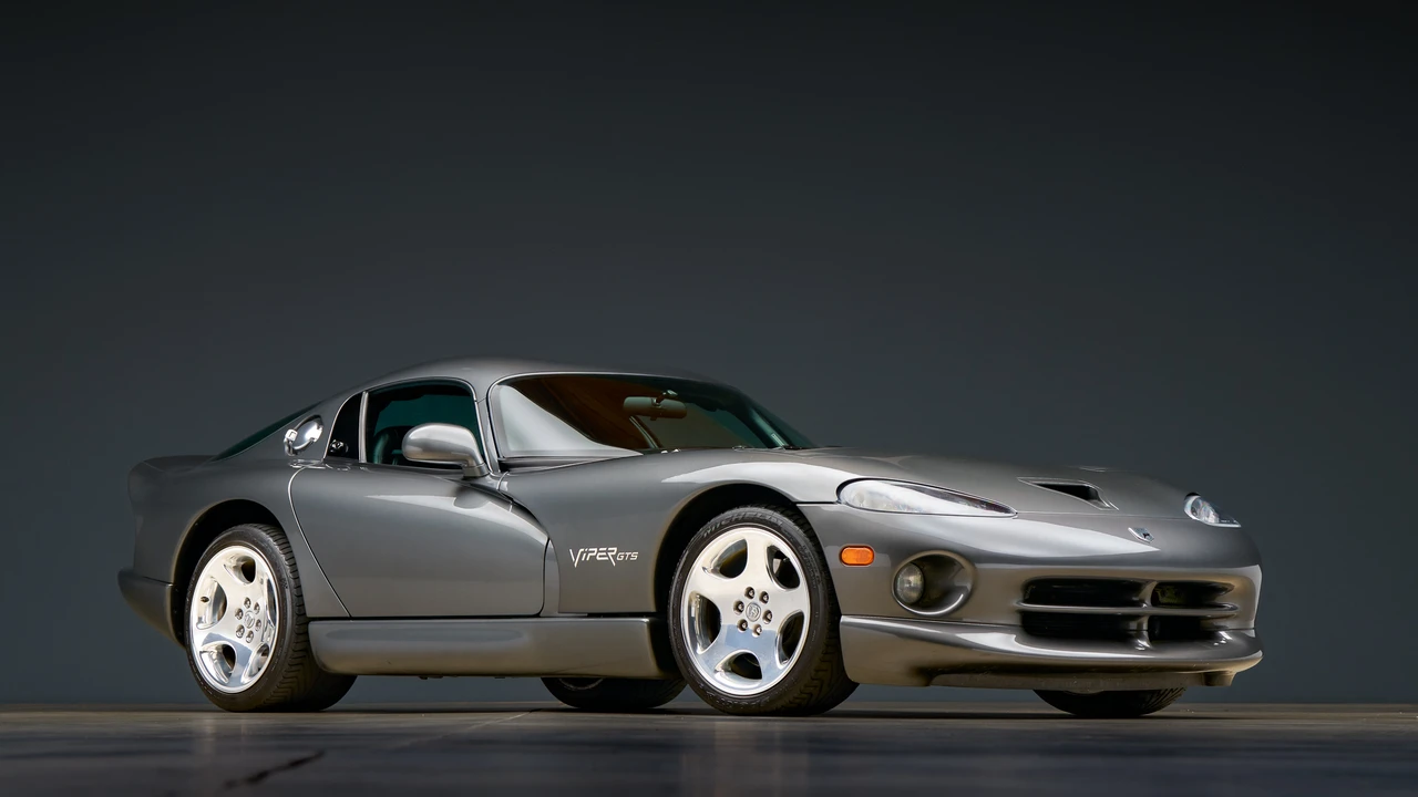 2002 Dodge Viper GTS 2nd Gen - Image 9 of 31
