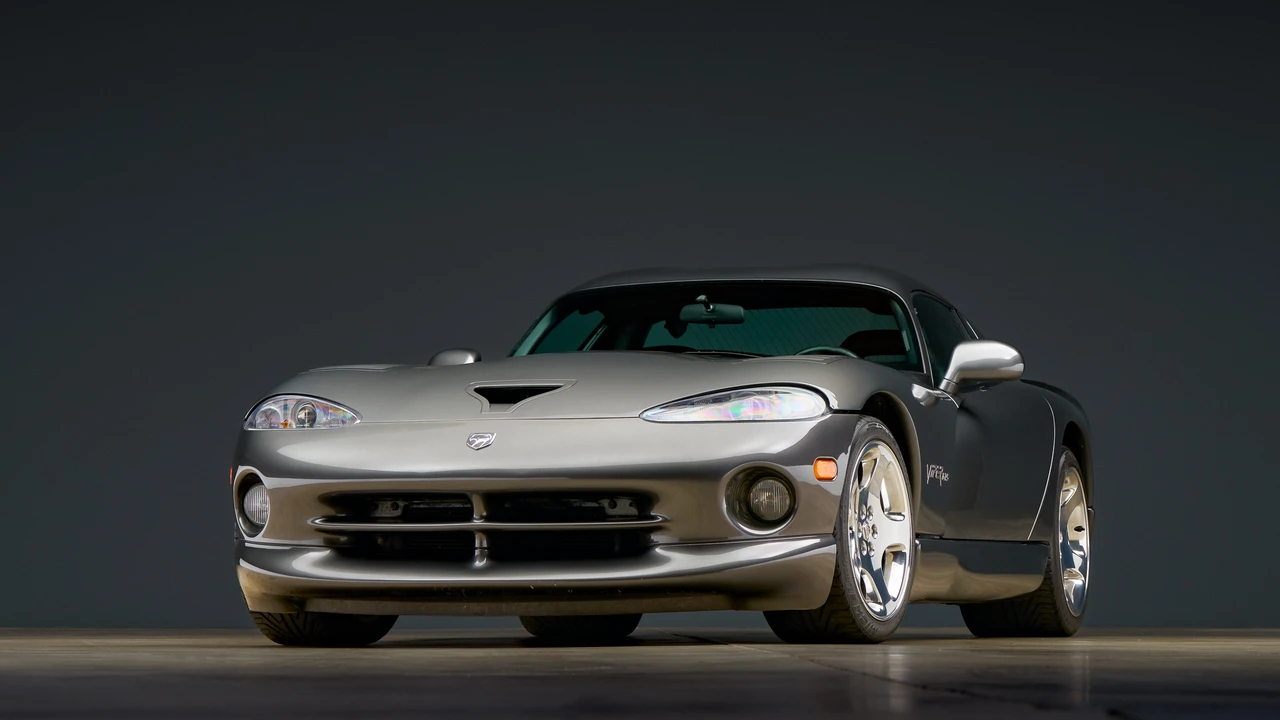 2002 Dodge Viper GTS 2nd Gen - Image 3 of 31