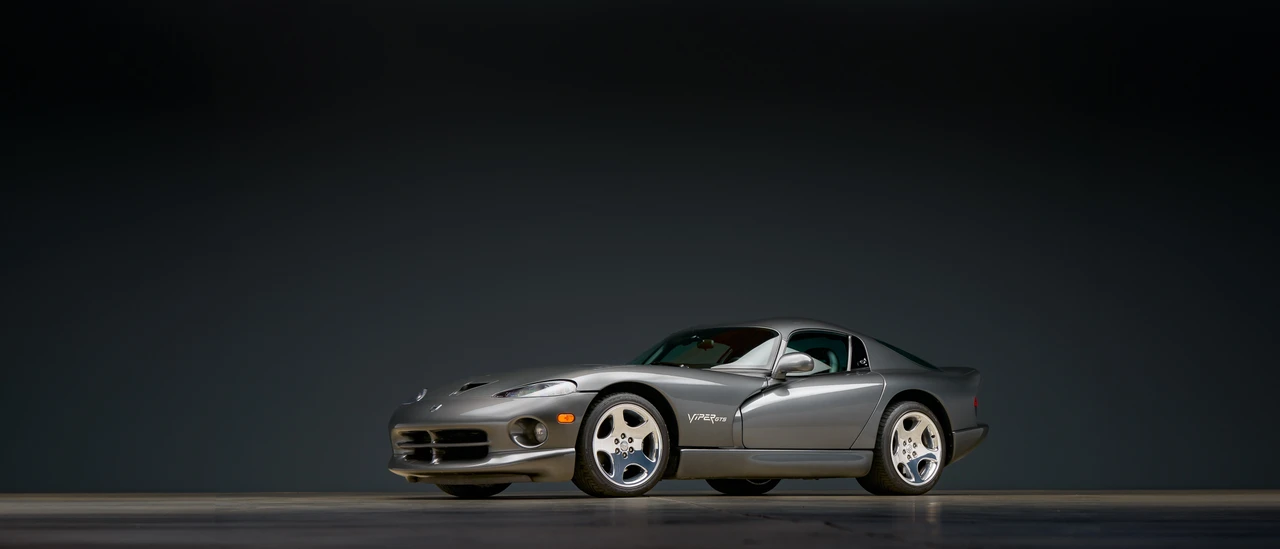 2002 Dodge Viper GTS 2nd Gen - Image 2 of 31