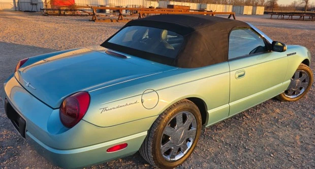 2002 Ford Thunderbird 11th Gen - Image 2 of 7