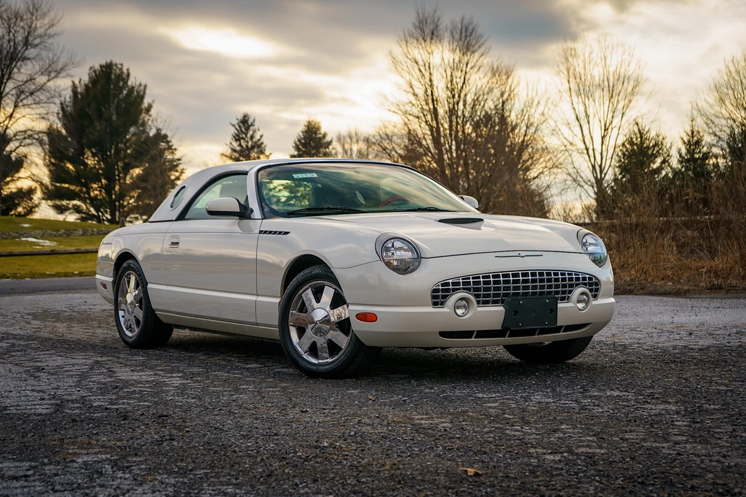 2002 Ford Thunderbird 11th Gen - Image 25 of 31
