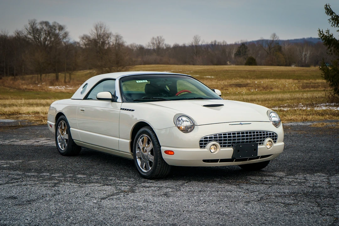 2002 Ford Thunderbird 11th Gen - Image 23 of 31