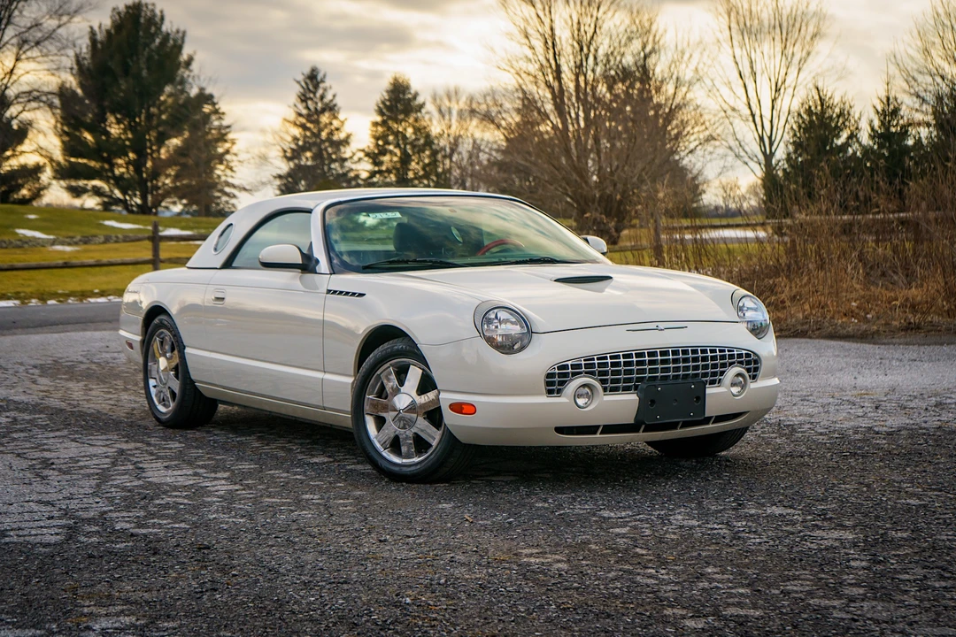 2002 Ford Thunderbird 11th Gen - Image 26 of 31