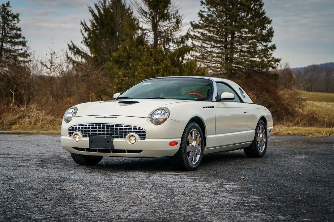 2002 Ford Thunderbird 11th Gen - Image 16 of 31