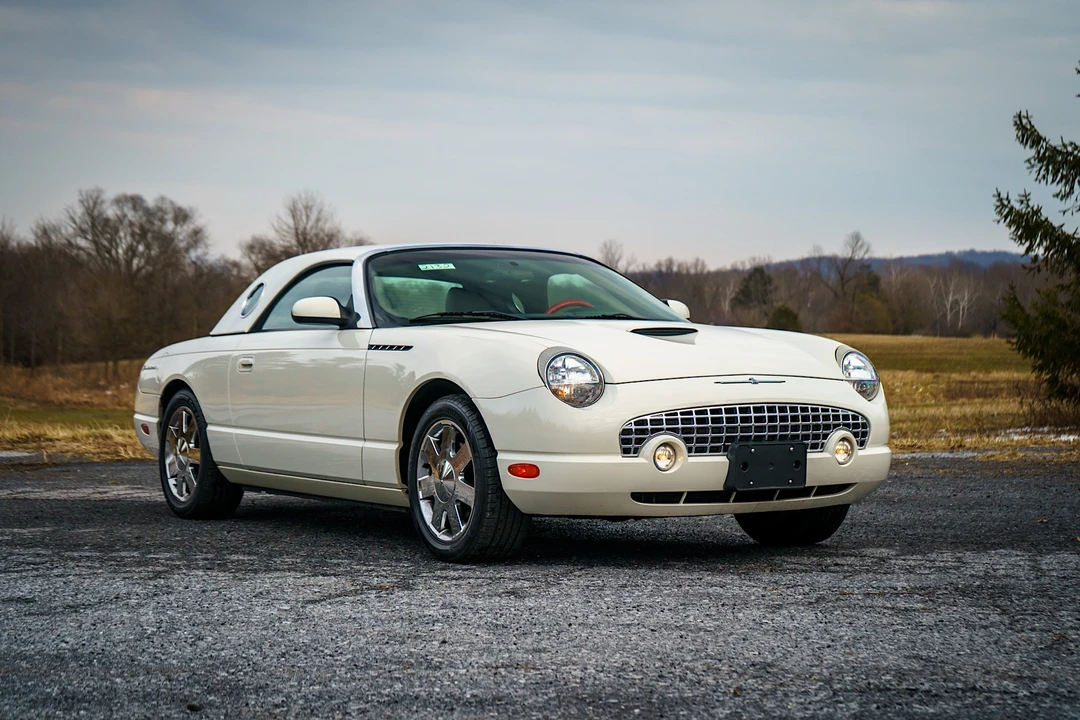 2002 Ford Thunderbird 11th Gen - Image 24 of 31
