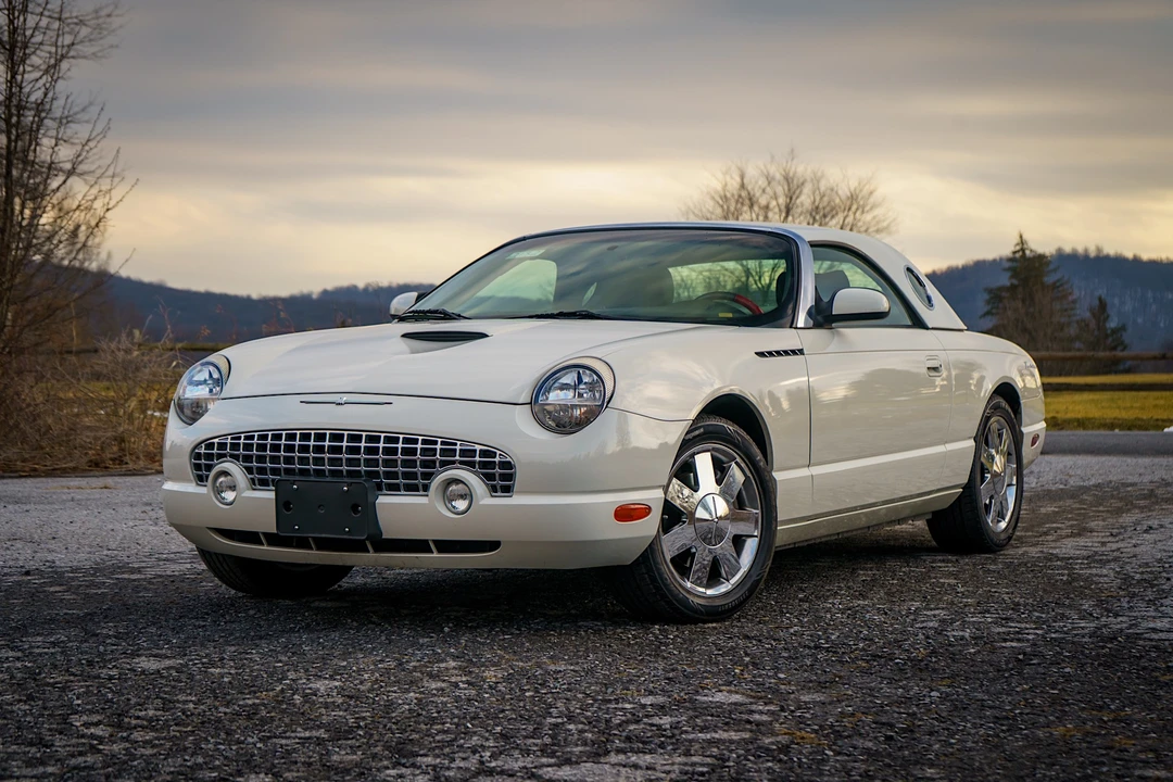 2002 Ford Thunderbird 11th Gen - Image 15 of 31