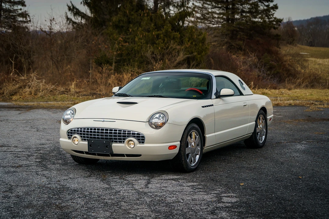 2002 Ford Thunderbird 11th Gen - Image 17 of 31