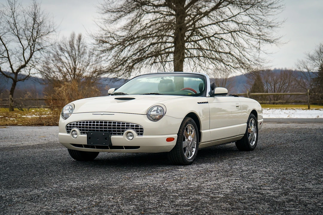 2002 Ford Thunderbird 11th Gen - Image 2 of 31