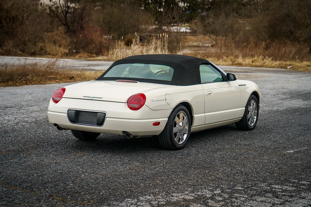 2002 Ford Thunderbird 11th Gen - Image 29 of 31