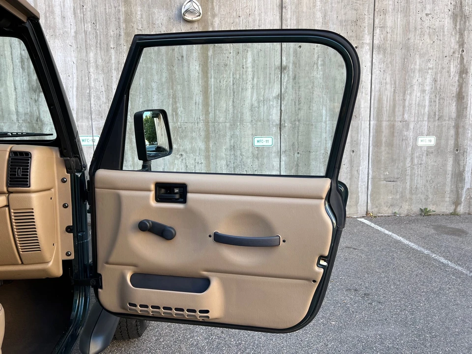 2002 Jeep TJ Wrangler - Image 23 of 31