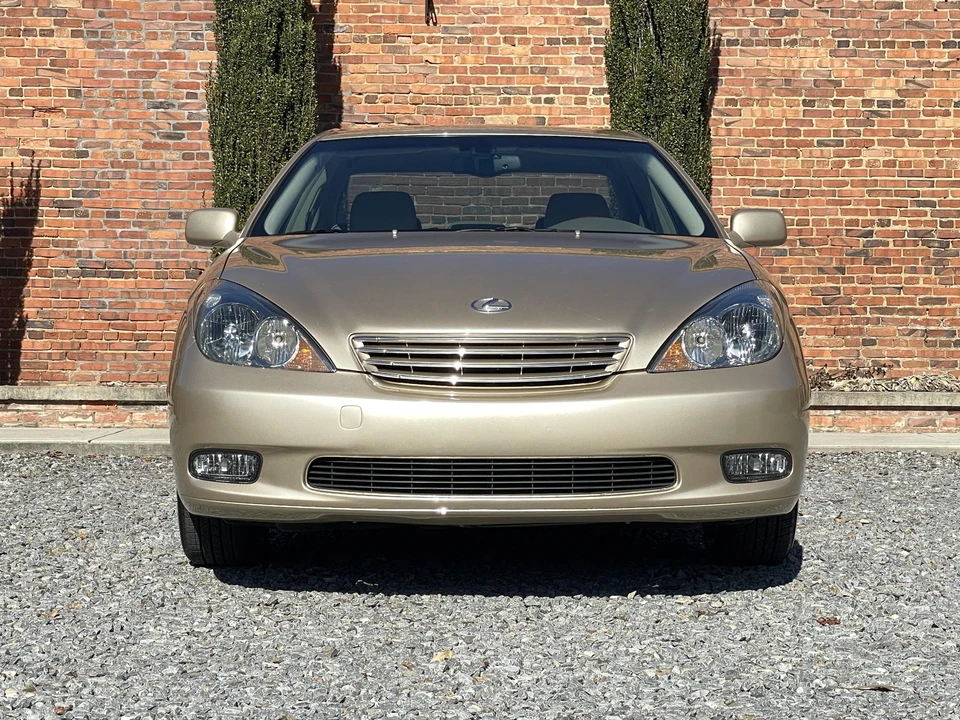 2002 Lexus ES 4th Gen - Image 4 of 31