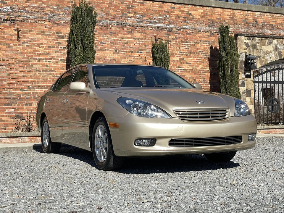 2002 Lexus ES 4th Gen - Image 3 of 31