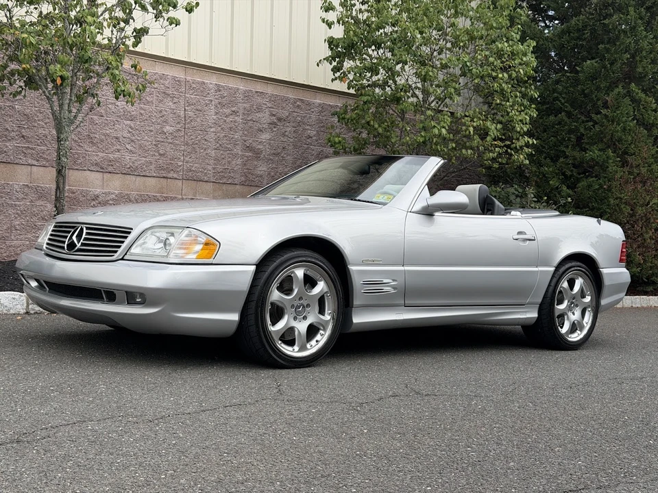 2002 Mercedes-Benz R230 SL-Class - Image 2 of 31