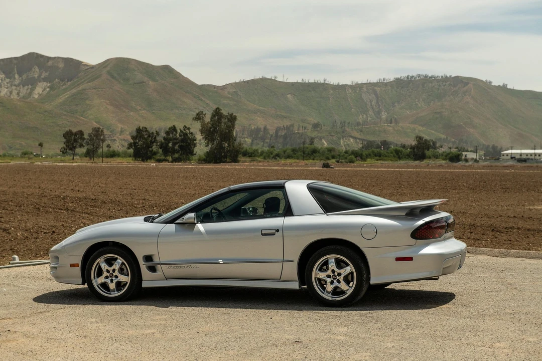 2002 Pontiac Firebird Trans Am 4th Gen - Image 2 of 31