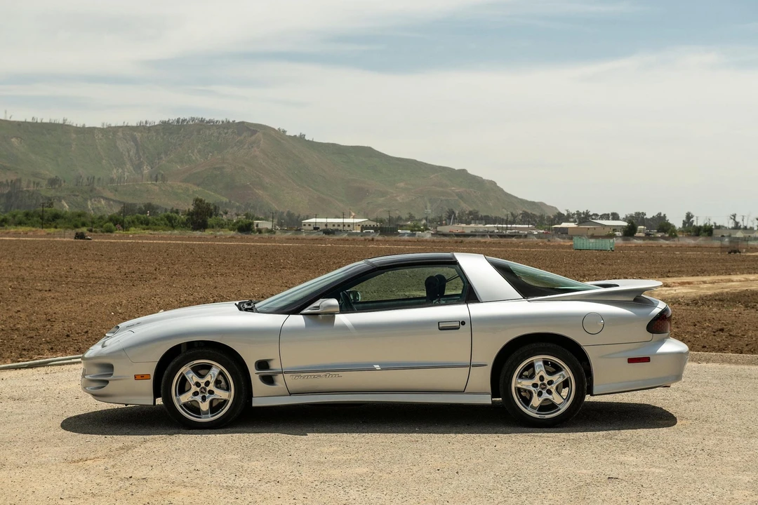 2002 Pontiac Firebird Trans Am 4th Gen - Image 14 of 31