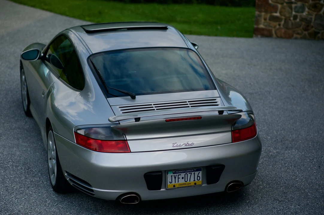 2002 Porsche 996 Turbo - Image 25 of 31