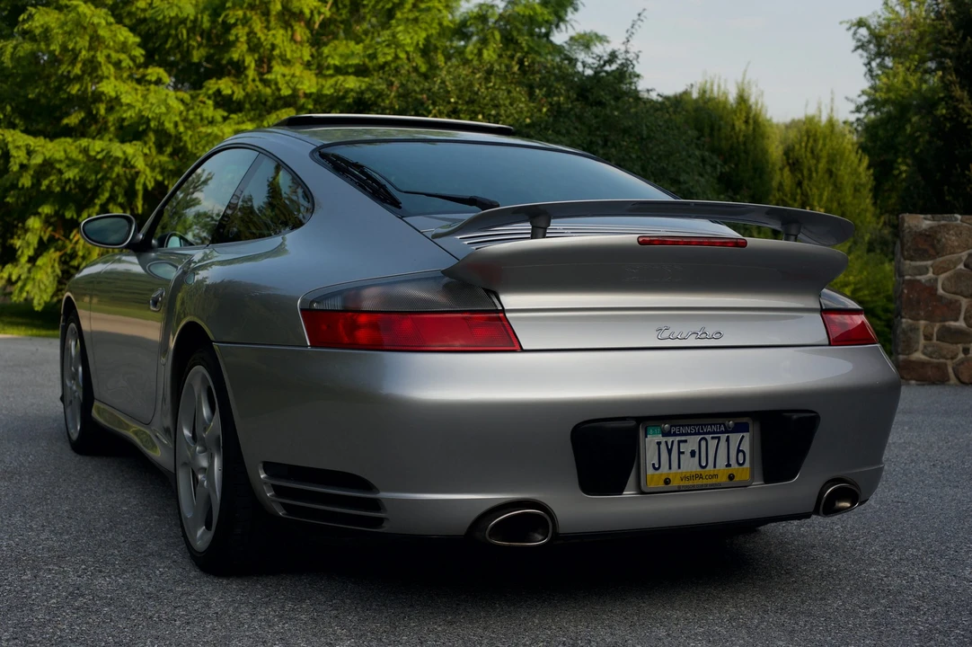 2002 Porsche 996 Turbo - Image 24 of 31