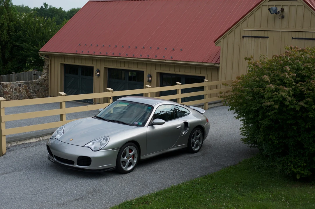 2002 Porsche 996 Turbo - Image 13 of 31