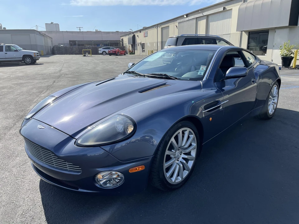 2003 Aston Martin Vanquish 1st Gen - Image 16 of 31
