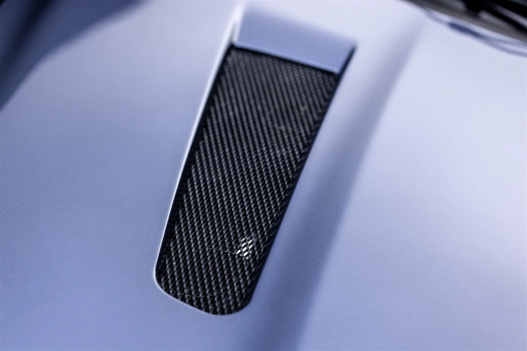 2003 Aston Martin Vanquish 1st Gen - Image 19 of 31