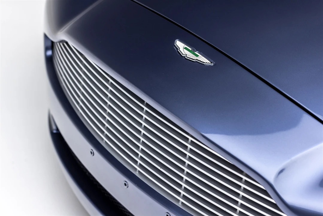 2003 Aston Martin Vanquish 1st Gen - Image 17 of 31