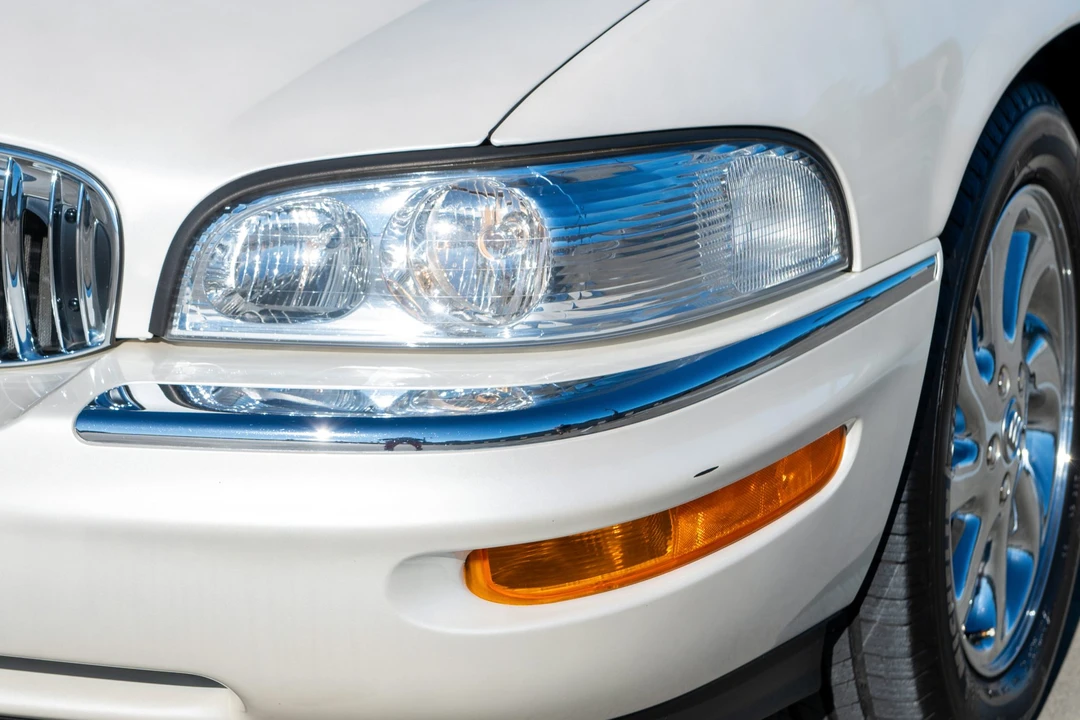 2003 Buick Park Avenue - Image 14 of 31