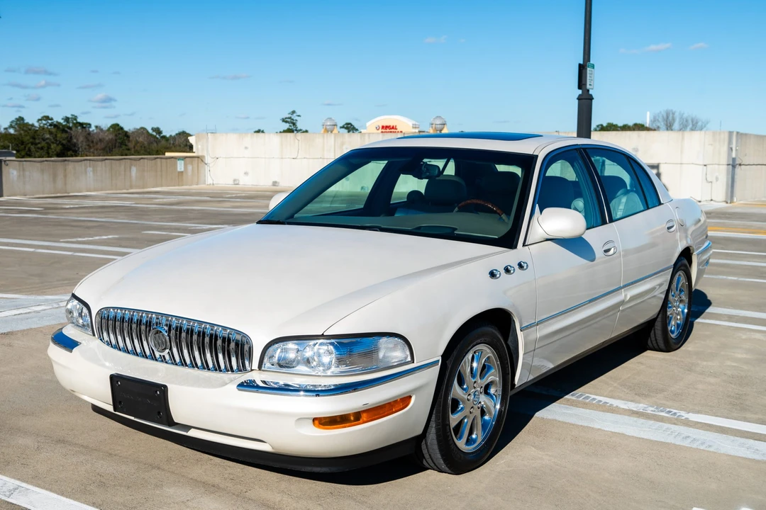 2003 Buick Park Avenue - Image 2 of 31