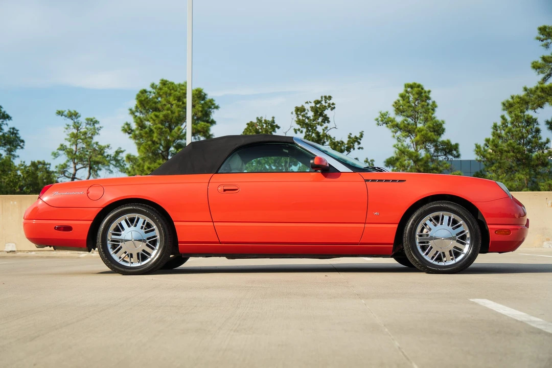 2003 Ford Thunderbird 11th Gen - Image 24 of 31