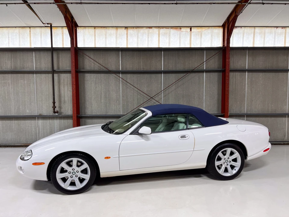 2003 Jaguar X100 XK8 - Image 23 of 31