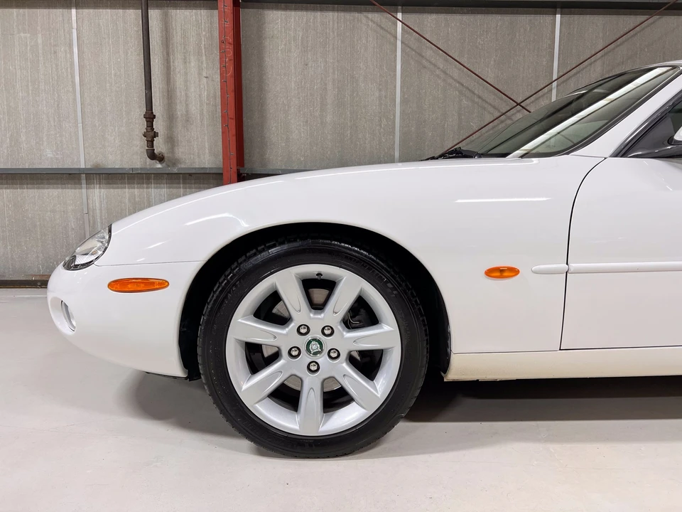 2003 Jaguar X100 XK8 - Image 25 of 31