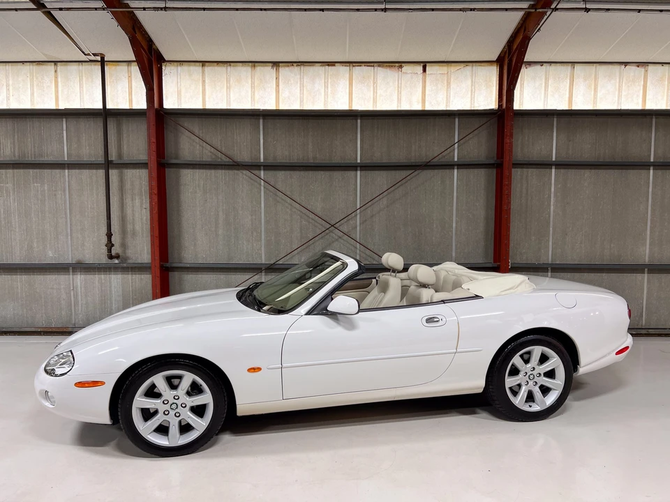 2003 Jaguar X100 XK8 - Image 2 of 31