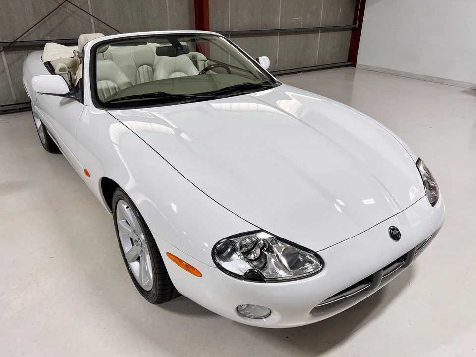 2003 Jaguar X100 XK8 - Image 9 of 31
