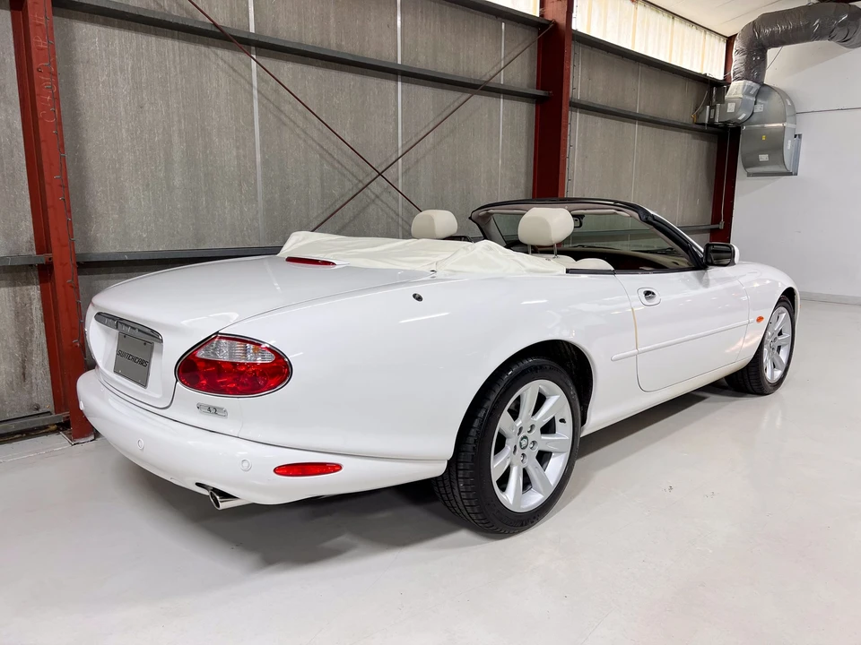 2003 Jaguar X100 XK8 - Image 14 of 31