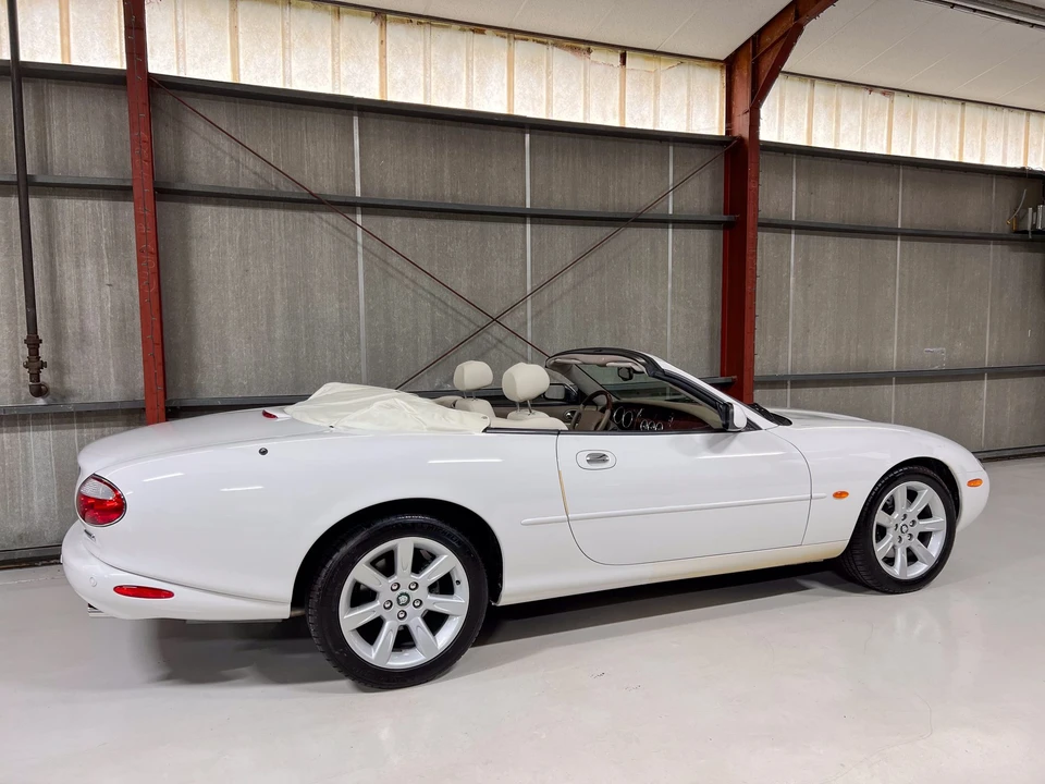 2003 Jaguar X100 XK8 - Image 13 of 31