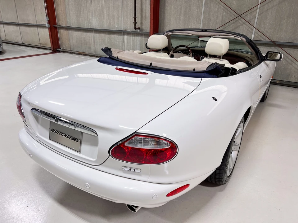 2003 Jaguar X100 XK8 - Image 15 of 31