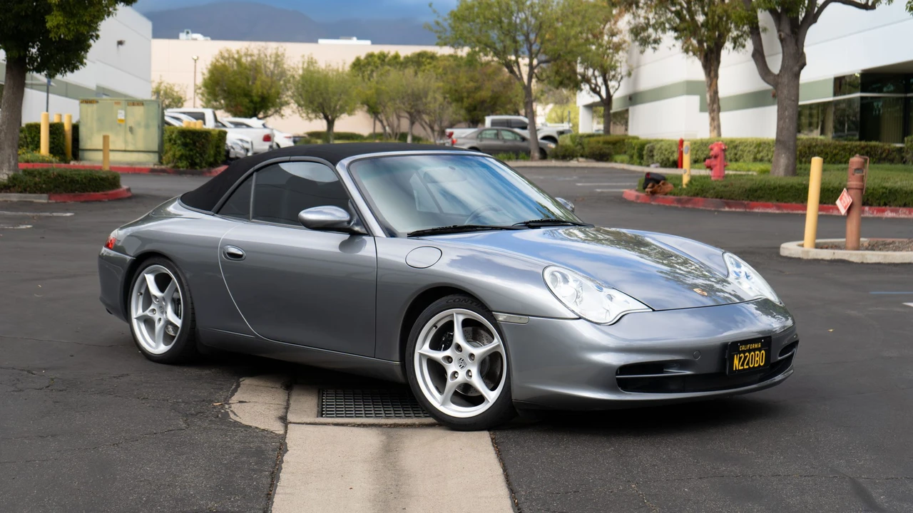 2003 Porsche 996 Carrera - Image 28 of 31