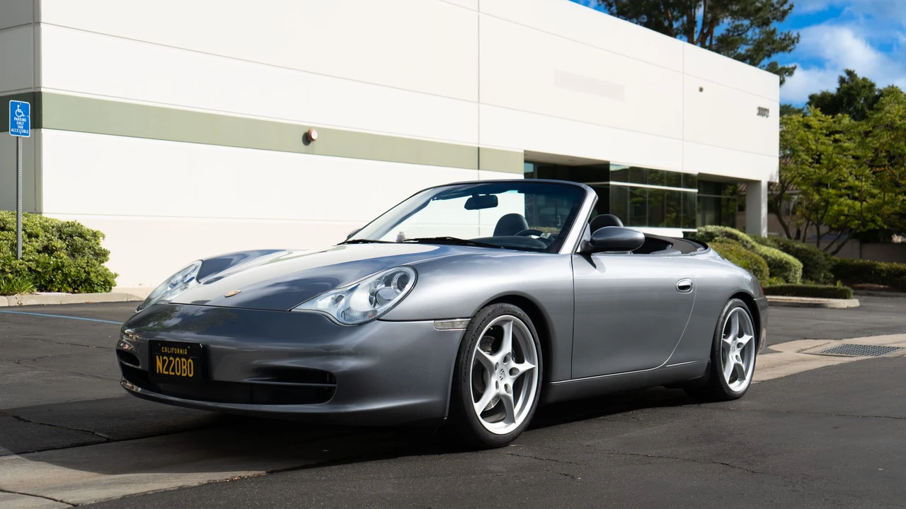 2003 Porsche 996 Carrera - Image 2 of 31