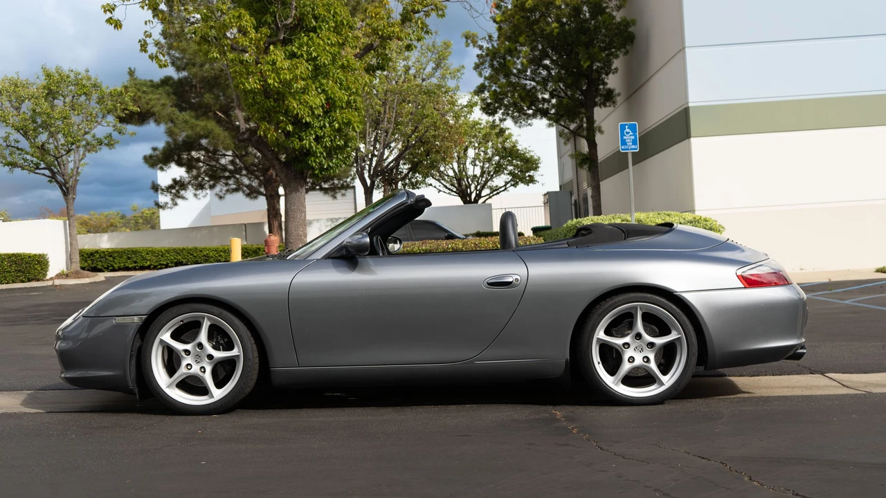 2003 Porsche 996 Carrera - Image 7 of 31