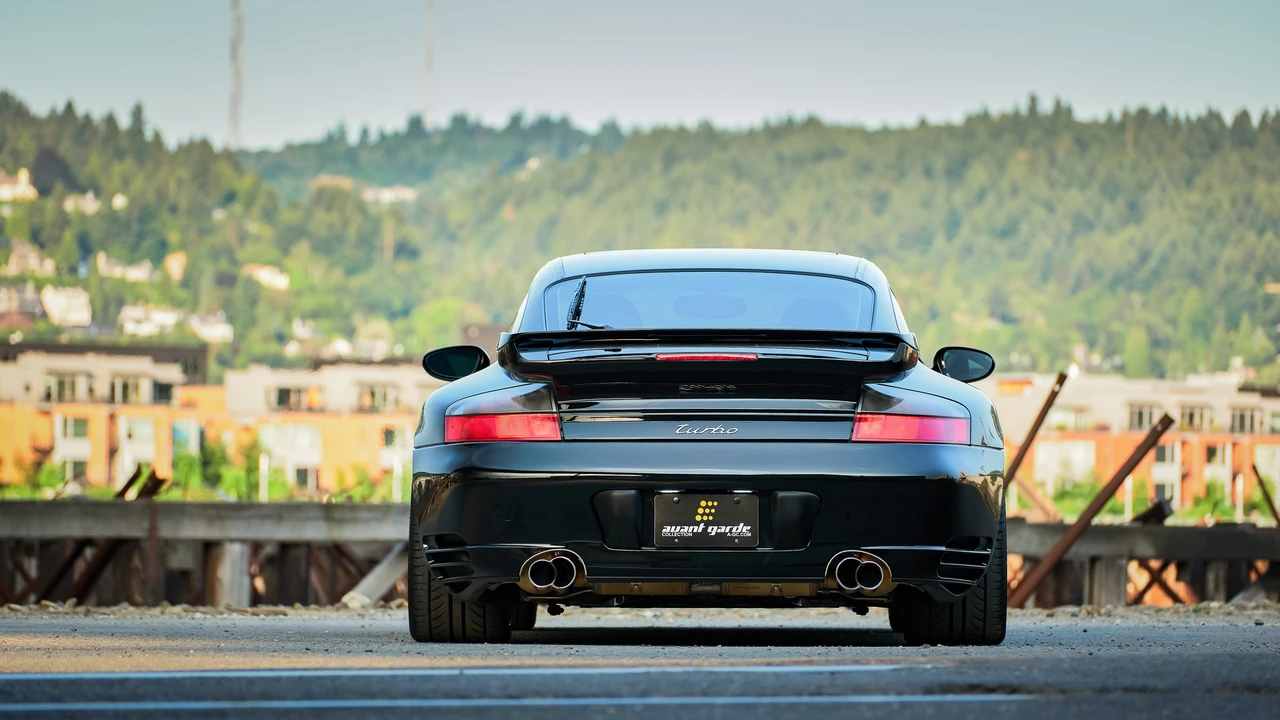2003 Porsche 996 Turbo - Image 12 of 31