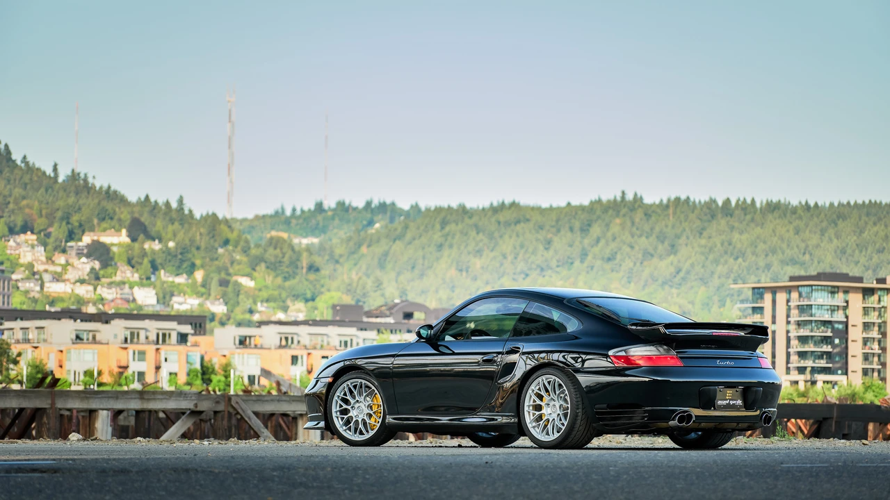 2003 Porsche 996 Turbo - Image 14 of 31