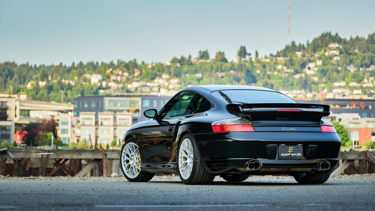 2003 Porsche 996 Turbo - Image 15 of 31