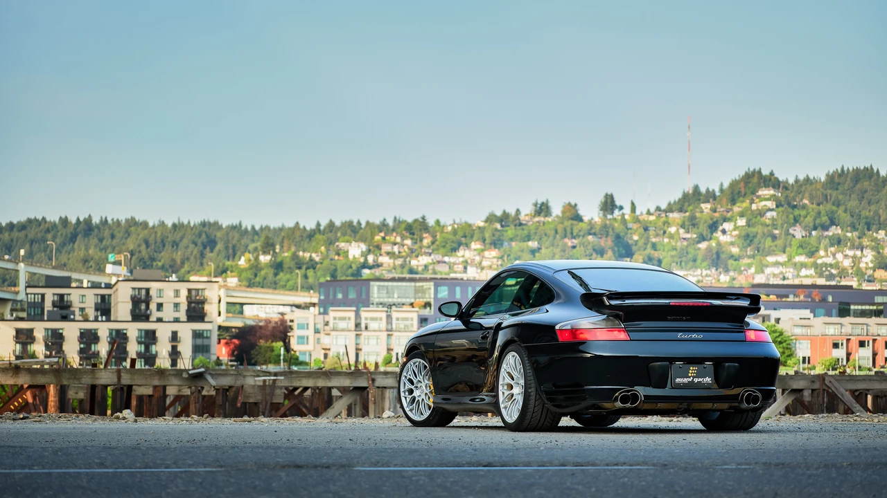 2003 Porsche 996 Turbo - Image 16 of 31
