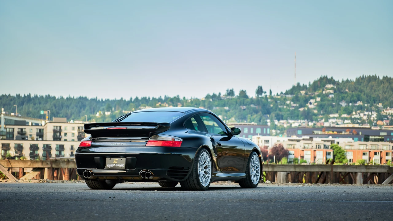 2003 Porsche 996 Turbo - Image 18 of 31