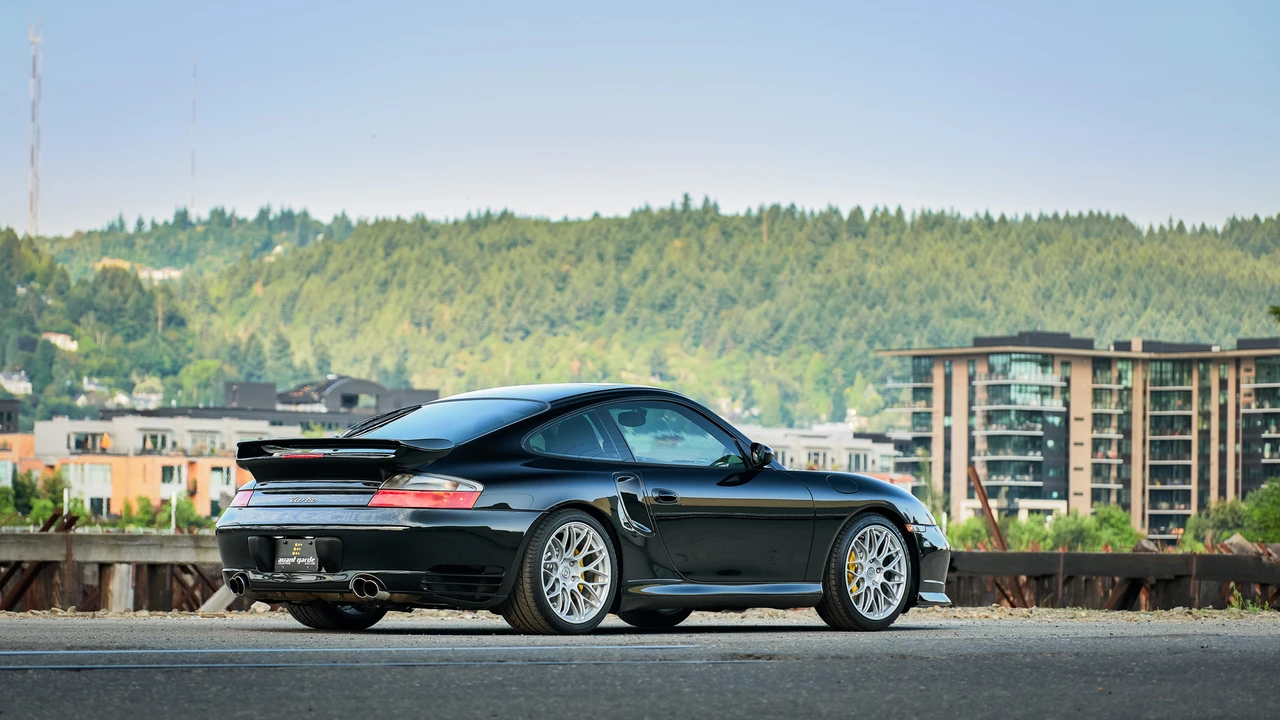 2003 Porsche 996 Turbo - Image 19 of 31