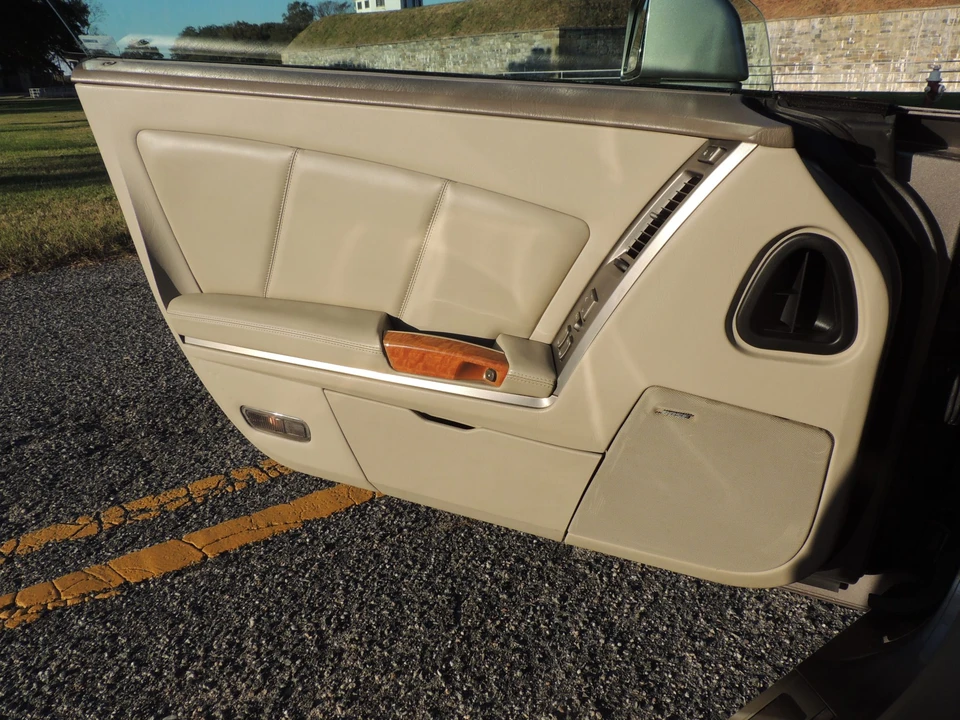2004 Cadillac XLR - Image 28 of 31