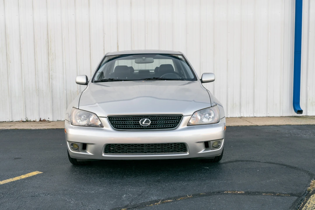 2004 Lexus IS 1st Gen - Image 9 of 31